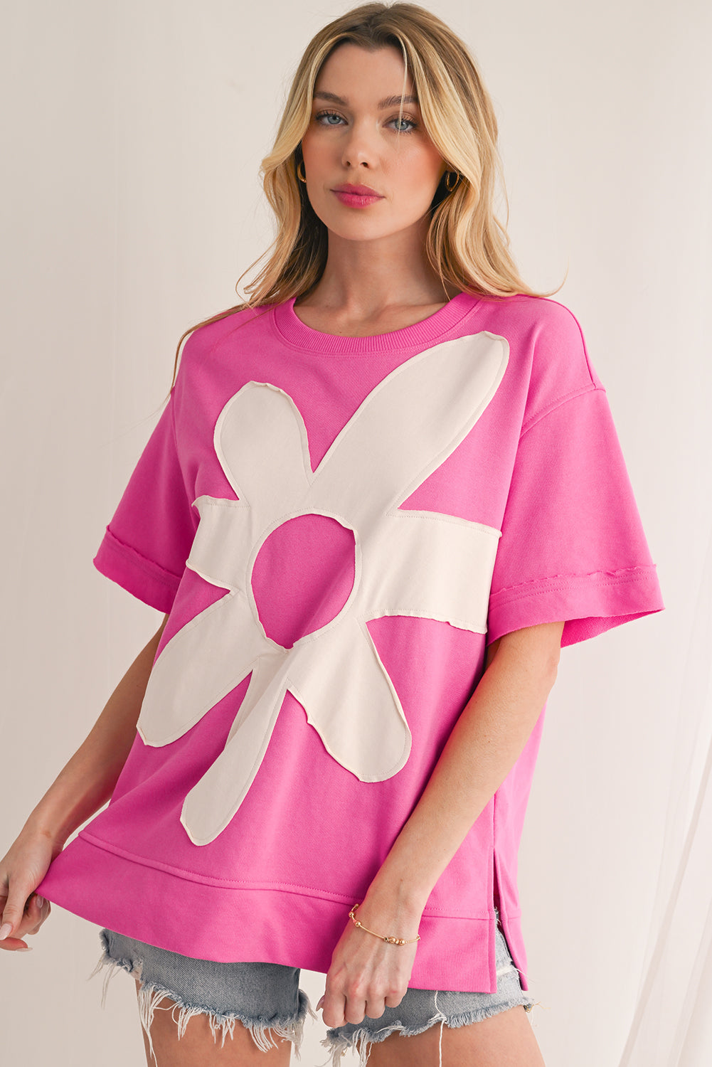 Sachet Pink 60s Flower Applique Slits T-Shirt